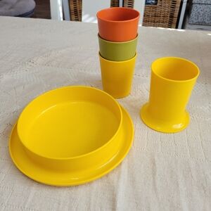 Vintage Vibes Tupperware Cups And Bowl [Rare Gems!] Yellow Flower Footed